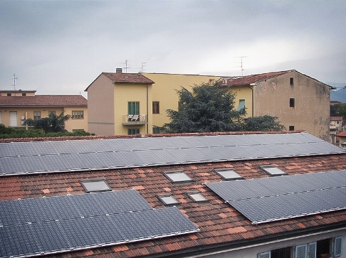 Impianto Fotovoltaico per la Piscina Comunale di Prato